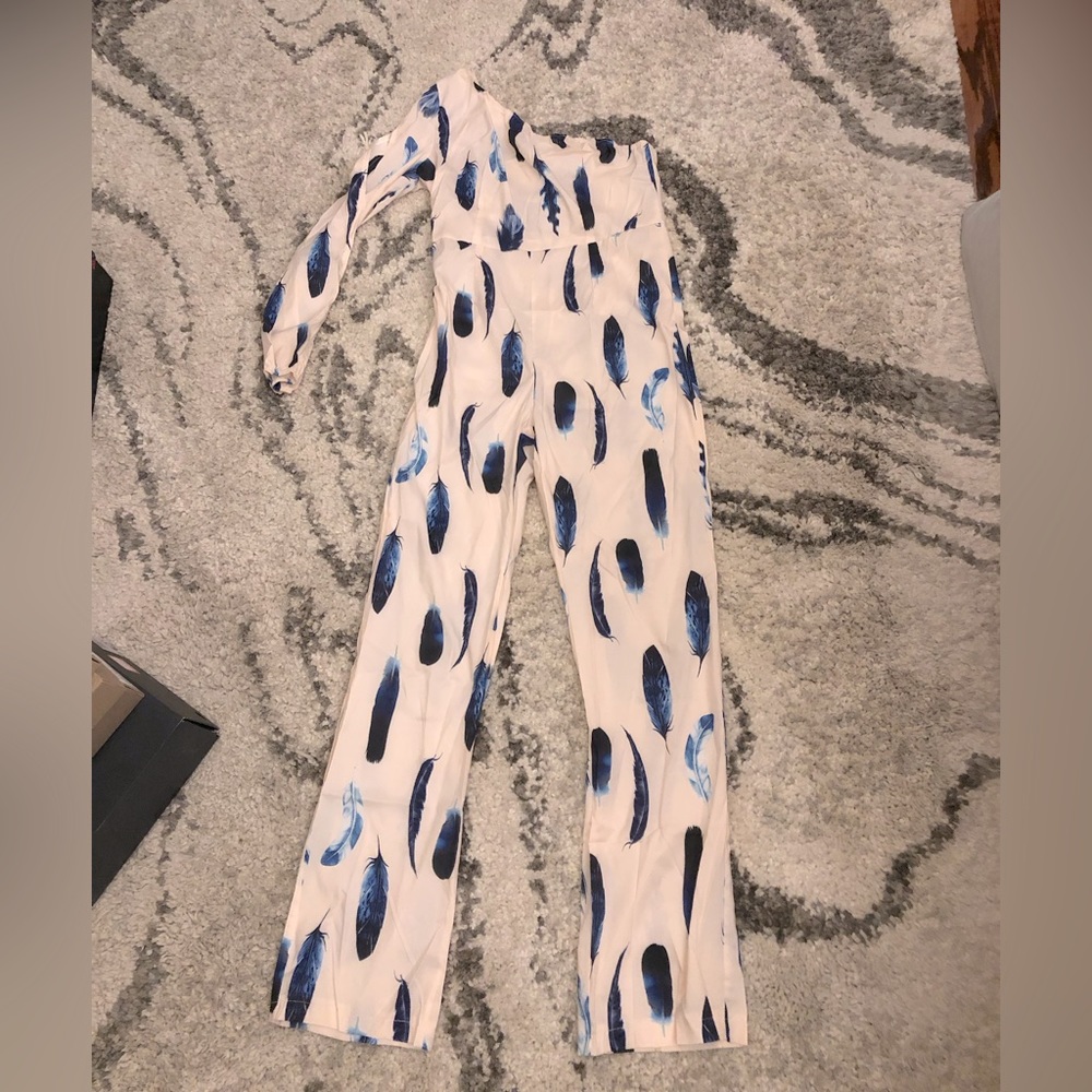 NWT Jumpsuit one shoulder